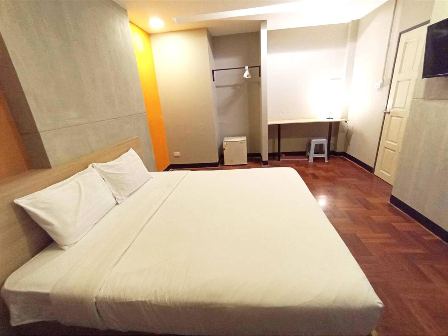 Go Inn Bts Surasak Silom Bkk โกอินน์ บีทีเอส สถานีสุรศักดิ์ Бангкок Экстерьер фото